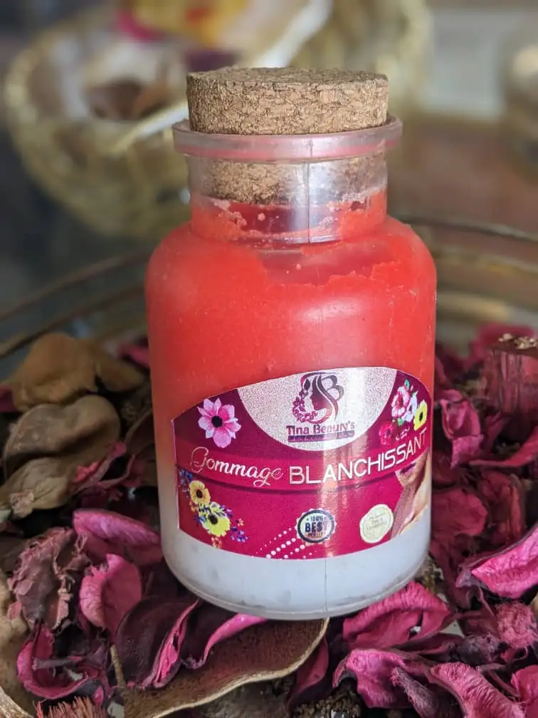 Gommage blanchissant